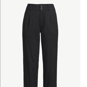NWT Free assembly women's pleated tapered pants black, 4